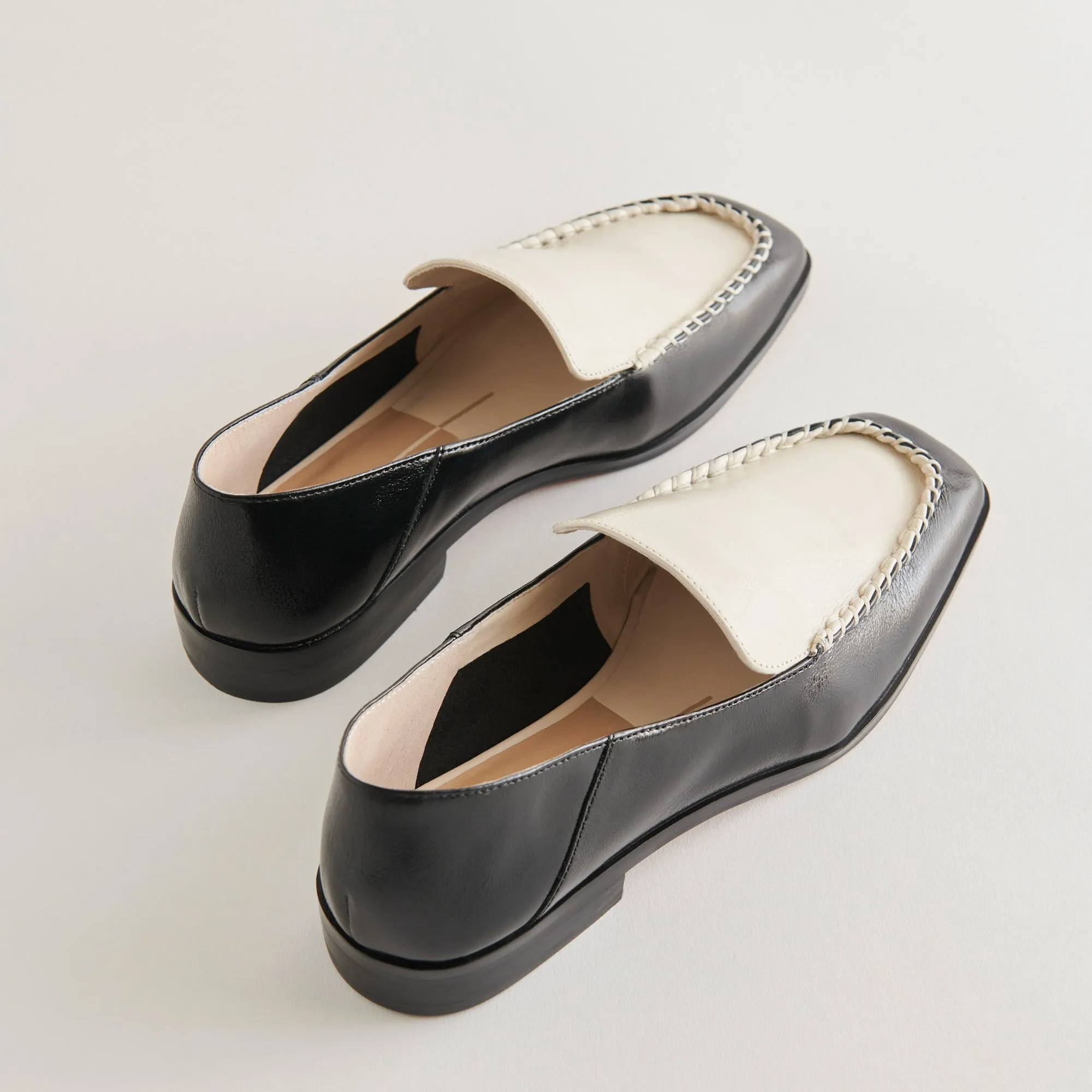 BENY WIDE FLATS WHITE BLACK CRINKLE PATENT