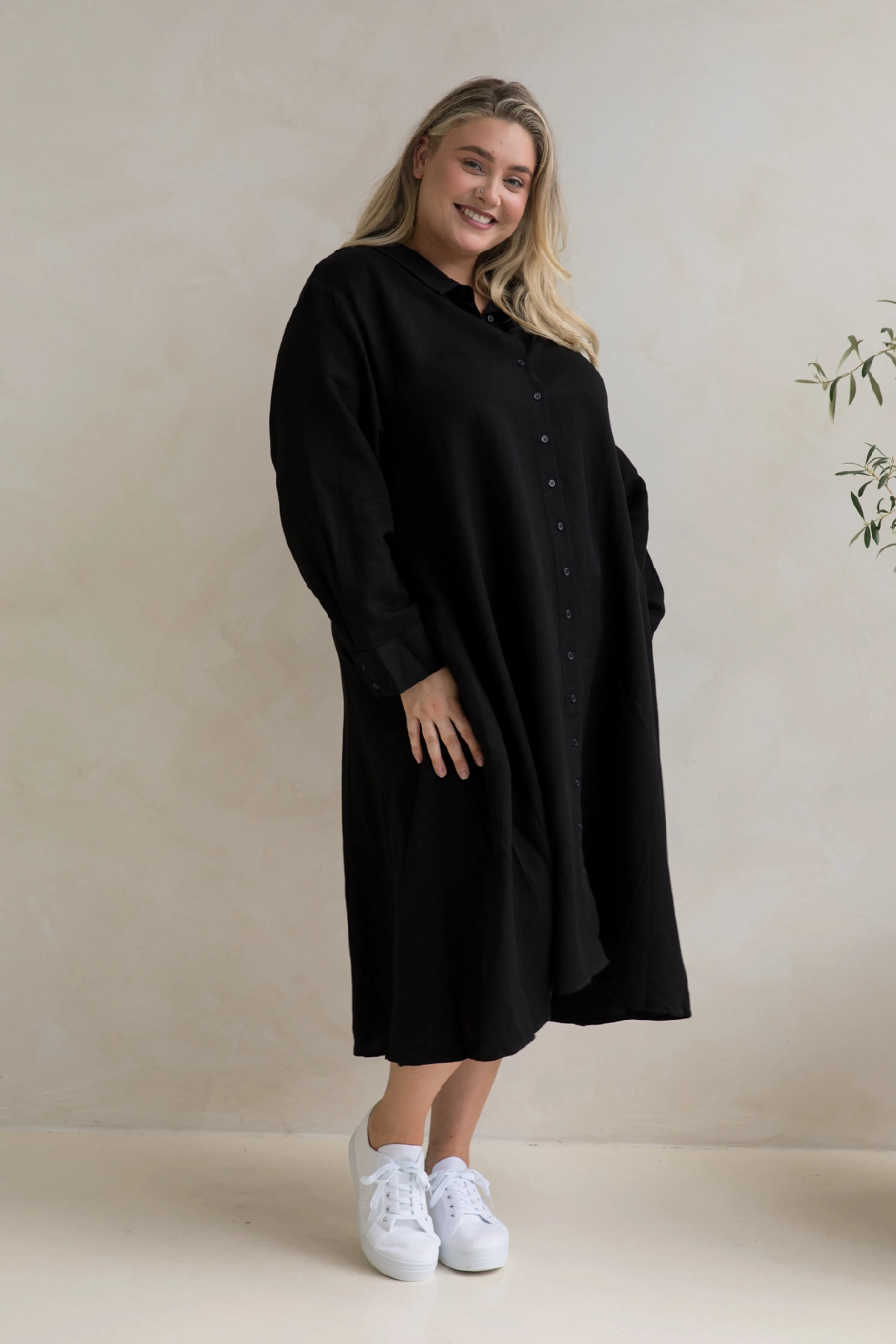 Cadillia Dress in Black