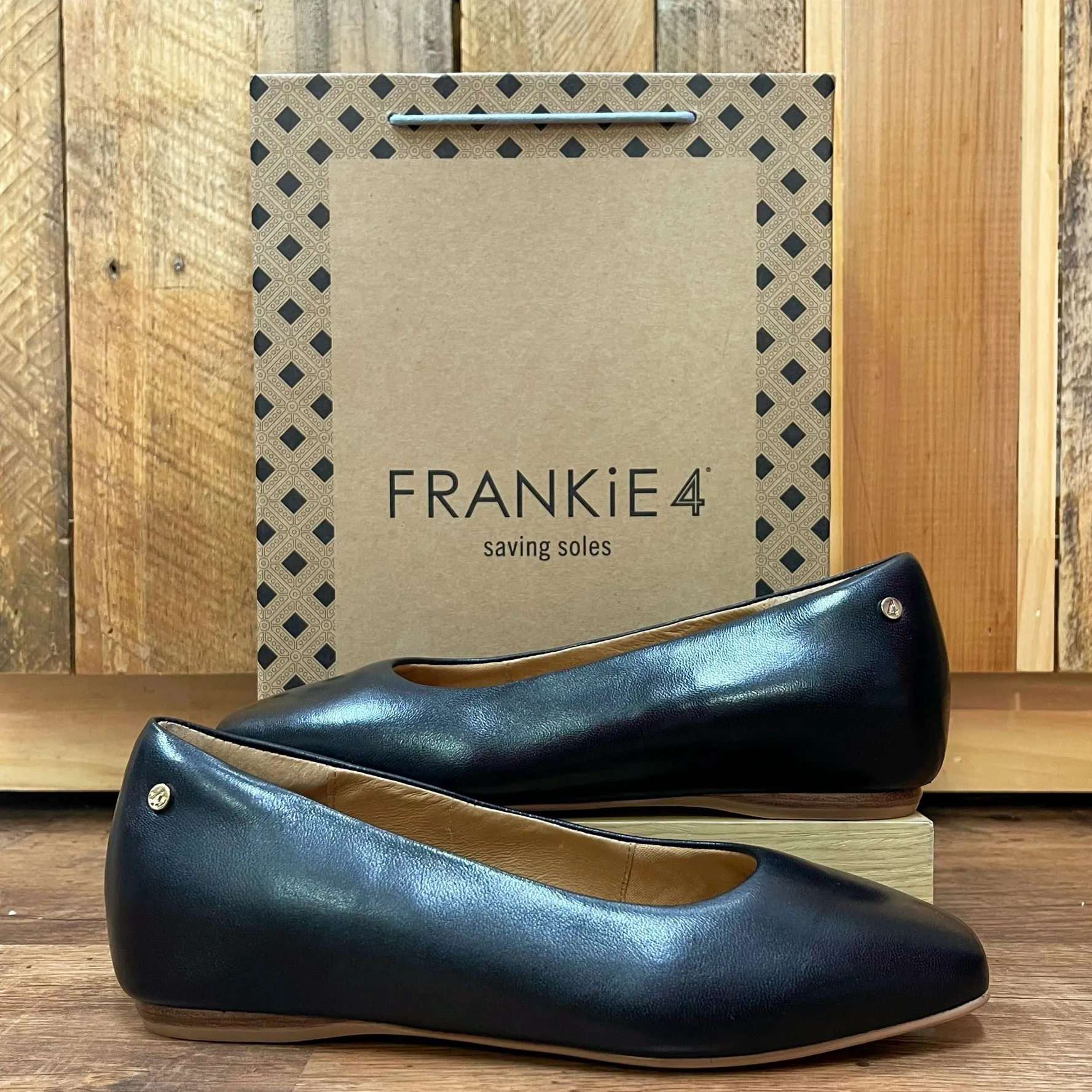 Gianna (Black)