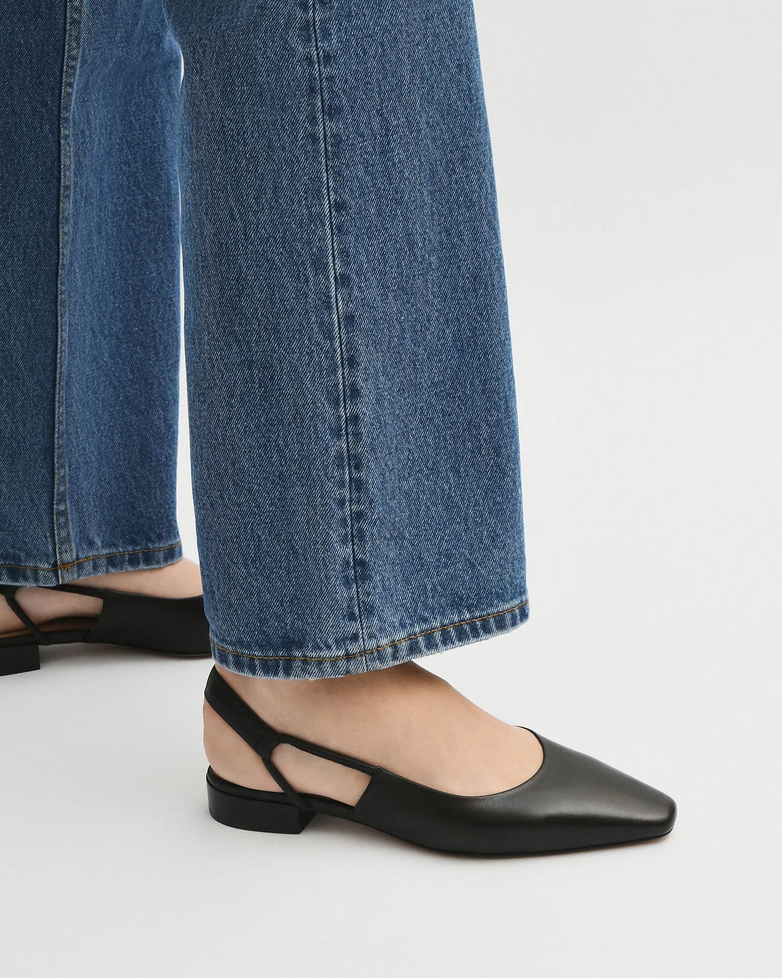 LARISSA DRESS FLATS BLACK LEATHER