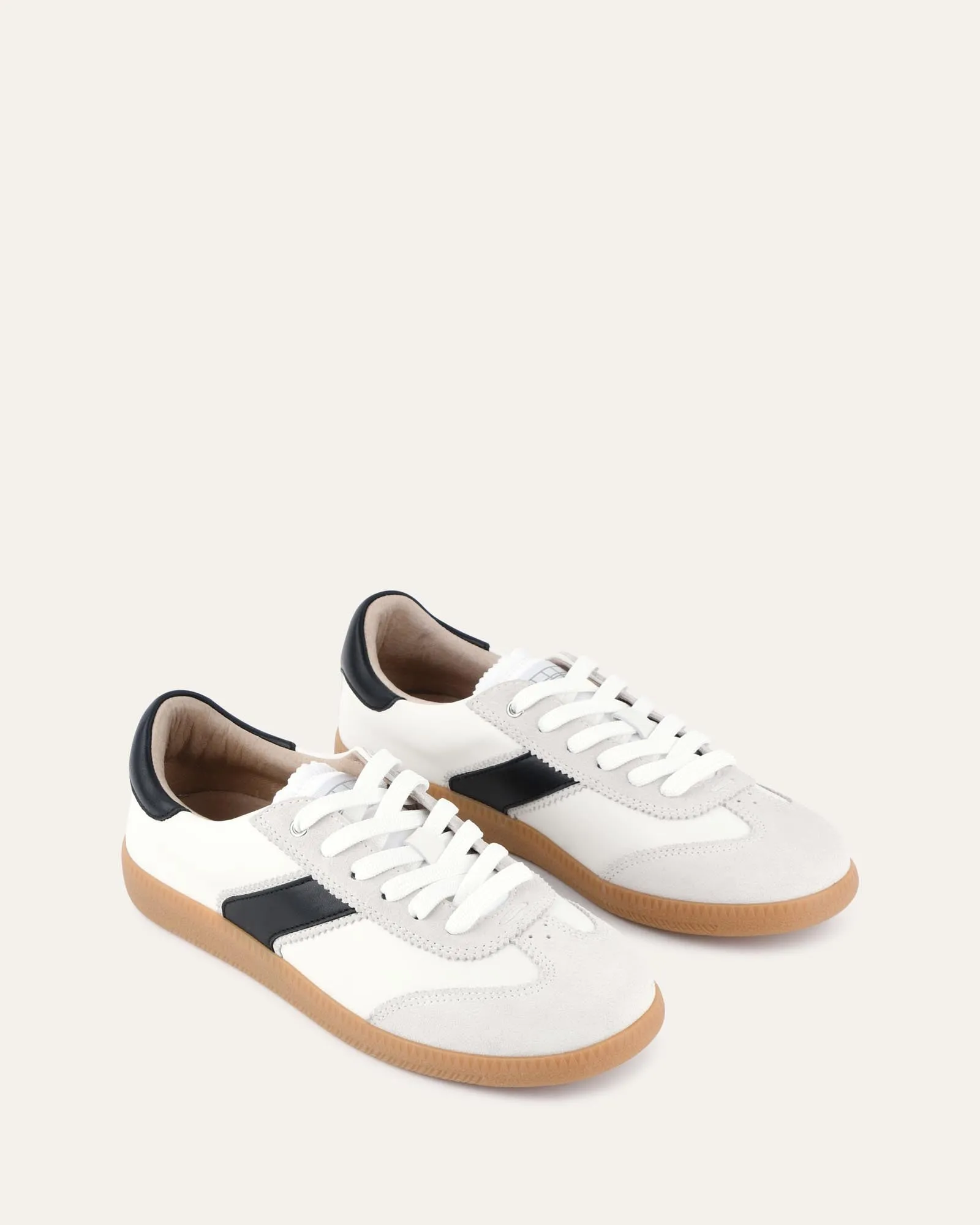 LOLA SNEAKERS WHITE BLACK LEATHER