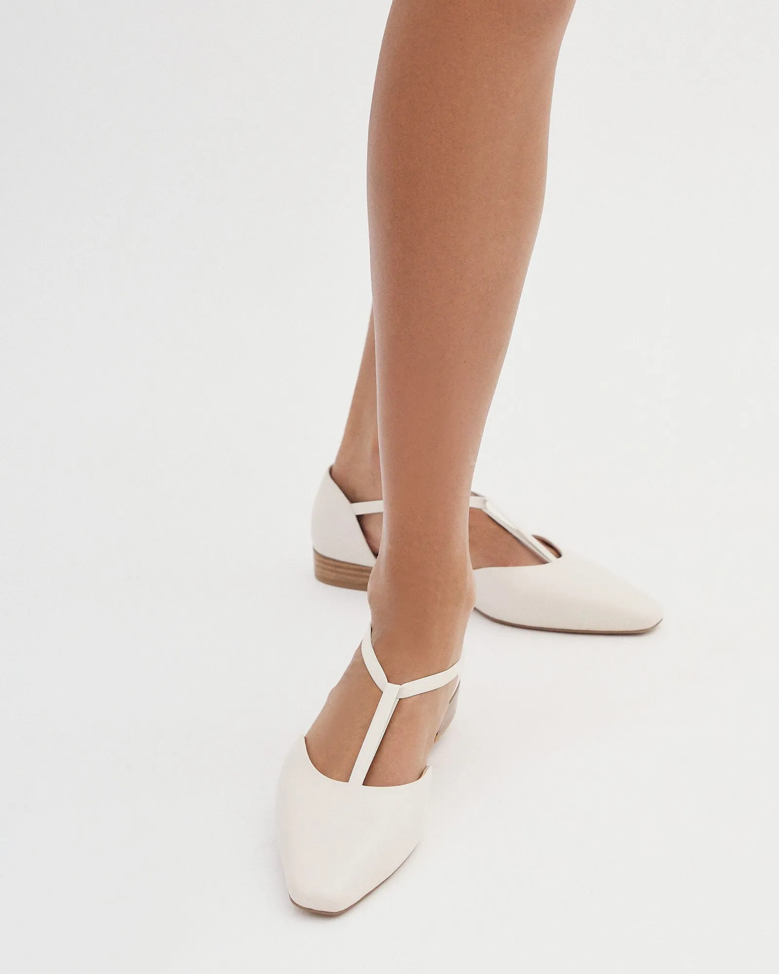 LOUIE DRESS FLATS OFF WHITE LEATHER